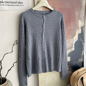 Cardigan en tricot torsadé pour femme, taille unique, style décontracté, style japonais et coréen - Product Image 4