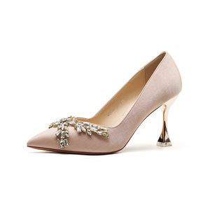 Zapatos de Novia Clásicos de Satén con Decoración de Cristales, Tacones Altos con Punta en Pico, Elegantes Zapatos de Novia 8599A-161 - Product Image 5