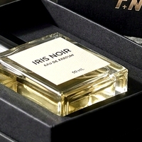 Boîte à parfum rigide noire de luxe sur mesure, deux pièces, avec couvercle amovible et insert ajusté, pour présentation d'emballages de parfums personnalisés