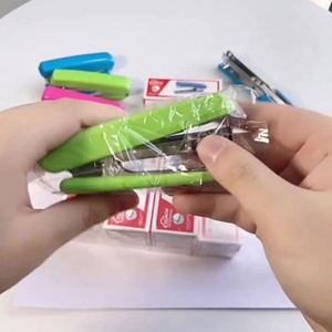 Engrapadora Profesional de Oficina, Estilo Básico, Manual, de Plástico, Cómoda, Tamaño Normal, para Escritorio, Capacidad para 50 Piezas de Papel, Capacidad para 20 Hojas - Product Image 2