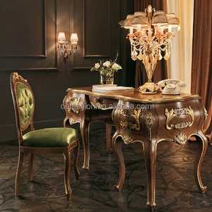 Lit classique baroque en bois massif sculpté, lit king-size royal <span class=keywords><strong>de</strong></span> luxe avec table <span class=keywords><strong>de</strong></span> chevet assortie pour suite présidentielle, mobilier FF&E sur mesure - Product Image 5