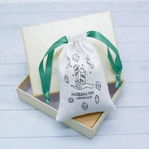 Pochette cadeau en mousseline imprimée avec logo personnalisé, pochette en coton sergé haut de gamme pour emballage de bracelets et bijoux - Product Image 5