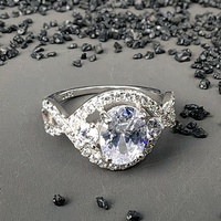Bague en argent 925 plaqué rhodium pour femme, élégante, avec moissanite ovale certifiée GRA, style grappe torsadée, idéale pour cadeau ou fiançailles