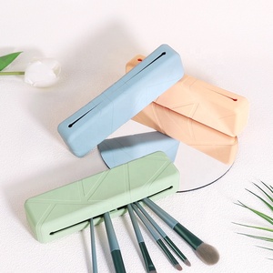 Household Silicone Magnetic <b>Makeup</b> <b>Brush</b> Storage Bag Travel Cosmetic Bag Portable Storage Bag Silicone <b>Makeup</b> <b>Brush</b> <b>Case</b> - Product Image 1