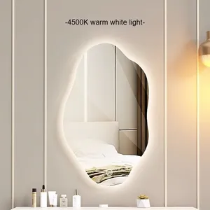 <span class=keywords><strong>Miroir</strong></span> <span class=keywords><strong>de</strong></span> courtoisie intelligent <span class=keywords><strong>de</strong></span> luxe à lumière LED <span class=keywords><strong>Miroir</strong></span> <span class=keywords><strong>de</strong></span> maquillage irrégulier au design moderne pour chambre à coucher et <span class=keywords><strong>salle</strong></span> <span class=keywords><strong>de</strong></span> <span class=keywords><strong>bain</strong></span> mural pour hôtels - Product Image 2