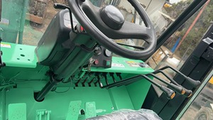 Montacargas Diésel Mitsubishi FD150 Usado Original de Japón, 15 Toneladas, 4x4, Neumáticos Sólidos para Terreno Accidentado, Mástil de Tres Etapas, Buen Estado, Precio Económico - Product Image 2