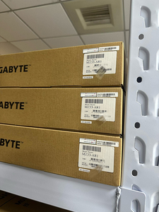 Gigabyte MZ33-AR1 AMD EPYC 9005/9004 <strong>CPU</strong> Supported Server <strong>Motherboard</strong> - Product Image 2