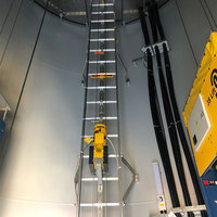 Ligne de production entièrement automatique pour la fabrication d'échelles