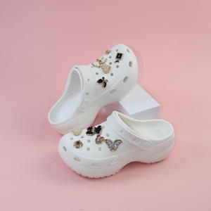 Zuecos Crocs con Pedrería para Mujer, Suela Gruesa, Suaves y Cómodos, Zapatos de Playa de Verano, Rosa, Caqui, Negro, Blanco, Tacón de 3 cm, Estilo para las Cuatro Estaciones - Product Image 5