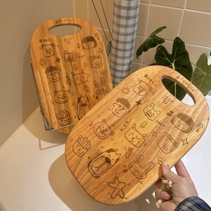 Tabla de cortar de bambú Yuanjin con diseño de dibujos animados de forma irregular para preparar verduras y frutas en la cocina - Product Image 1
