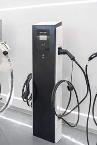 เครื่องชาร์จรถยนต์ไฟฟ้าแบบติดตั้งบนพื้น bOMERN แบบสองหัวชาร์จ ใช้ไฟ AC 380V 64A 44kW ชนิดที่ 2 พร้อมจอแสดงผลโฆษณา - Product Image 4
