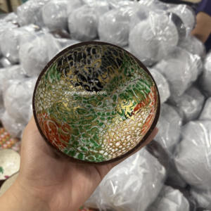 Bol en coquille de noix de coco unique fait à la main avec intérieur laqué | Bol cadeau écologique naturel pour événements, décoration et repas - Product Image 6