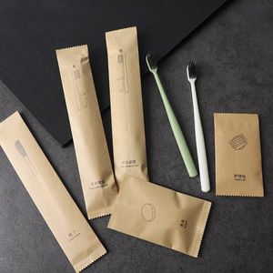 Kit Dentale Monouso per Hotel, Set da Barba con Pettine e Cuffia Doccia, Kit Cortesia Personalizzabile in Carta Kraft - Product Image 1