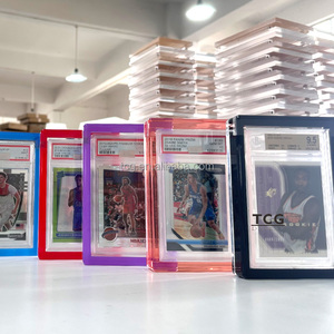 Porte-cartes TCG personnalisé en acrylique de 10 mm avec bord arrondi <span class=keywords><strong>et</strong></span> fermeture magnétique pour carte Charizard Holo 4 Celebrations P SA 2021 - Product Image 6