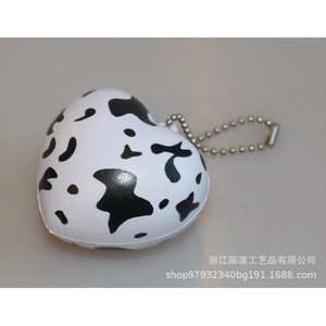 Juguete antiestrés con forma de corazón de poliuretano, diseño de vaca, unisex, de 8 a 13 años - Product Image 2
