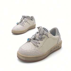 Nuevo diseñador de zapatos de baloncesto de invierno personalizados para niñas pequeñas mujeres zapatos de seguridad antideslizantes superiores de cuero genuino al por mayor - Product Image 2