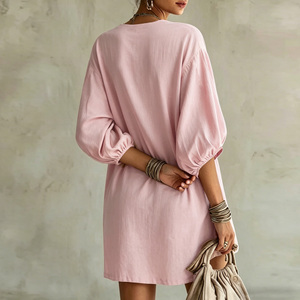 Robe mini rose bohème brodée à col en V, coupe empire, manches bouffantes, style décontracté d'été, tricotée, respirante, motif floral sur le devant - Product Image 4