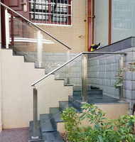Rampe de sécurité en verre et aluminium durable, produite par un fabricant exportateur expérimenté pour les fournitures de construction mondiales