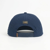 Gorras Trucker Richardson 112 Personalizadas con Efecto Desgastado para Mujer, Venta al Por Mayor