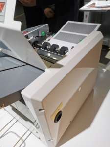 Máquina Plegadora de Cartas Automática Tamaño Carta A4, Máquina Plegadora de Cartas Secreta a Presión, Venta al por Mayor de Fábrica SG-RD201 - Product Image 3