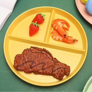 จานแบ่งช่องทรงกลมทำจากฟางข้าวสาลี 3 ช่อง สำหรับใช้ในครัวเรือน - Product Image 1
