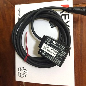 Lector de Códigos de Barras Digital Keyence BL-1301, Sensor Láser Negro, Escáner Industrial - Product Image 5