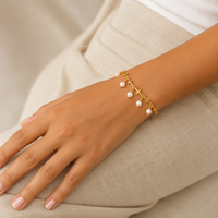 Bracelet en chaîne croisée dorée Grace avec perles, cinq breloques perles pendantes, motif croix, perles ajustables, bijoux fantaisie pour femme