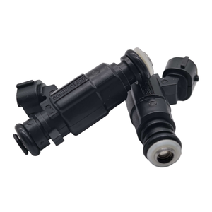 Inyector de Combustible para Motor G4EC G4EAD de 4 Orificios para Hyundai Accent, Elantra, Verna 1.6, Atos Prime 1.1, Kia Carens 1.8, Cerato Matrix 1.6 - Product Image 1