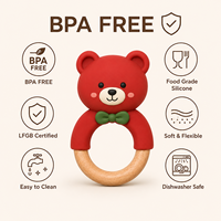 Jouet de dentition en silicone personnalisé OEM en forme d'ours de Noël avec anneau en bois de hêtre et nœud vert - Fabricant de cadeaux de Noël pour bébés