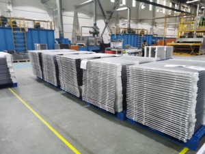 Precio de fábrica Ahorro de energía Micro canal Intercambiador de calor de aluminio con aletas Nuevo condensador y evaporador de vehículo de energía - Product Image 6