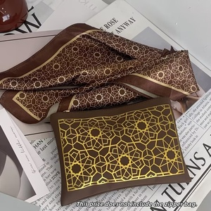 Bolsa de Cosméticos de Piel Sintética Marrón de Alta Gama con Estampado Geométrico Dorado, Elegante Bolsa de Mano con Cierre para Uso Diario y de Viaje - Product Image 5