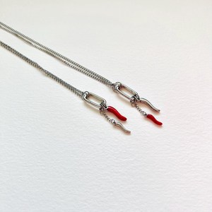 Chiusura in acciaio inox 316L abbinata <span class=keywords><strong>con</strong></span> <span class=keywords><strong>argento</strong></span> e rosso <span class=keywords><strong>corno</strong></span> italiano doppio pendente catenaccio supporta oro misto - Product Image 1