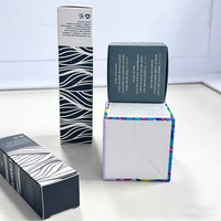 Fabrication de boîtes d'emballage pour ensembles cosmétiques, boîte en papier cartonné blanc pliable de luxe personnalisée et recyclée pour l'emballage de produits cosmétiques pour soins de la peau