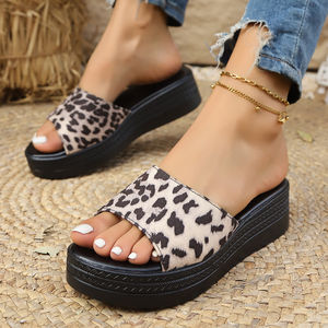 Sandales d'été 2025 à semelle épaisse et plate, couleur unie, pour femme, grande taille, avec talons compensés et semelle éponge - Product Image 4