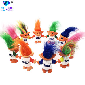 Muñecos Troll de 4-4.9 pulgadas, de plástico moldeado, con cabello colorido y camisetas de Bingo para jugar en interiores - Product Image 3