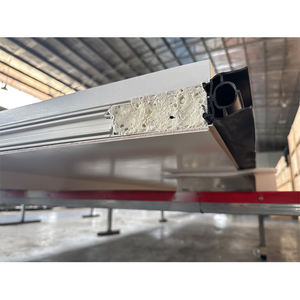 Portes de <span class=keywords><strong>garage</strong></span> en <span class=keywords><strong>bois</strong></span> blanc style persiennes avec ouvre-porte électrique pour villas, porte sectionnelle à enroulement avec télécommande, finition peinte - Product Image 6