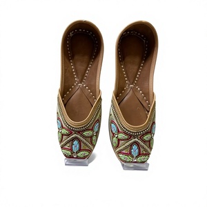 Wholesale BS INTERNATIONAL Women's Fashion Trend Custom Leather Shoes Indian Traditional Style Handcrafted Embroidery Design - Product Image 5
