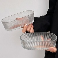 Minimalistische ovale glazen schaal, huishoudelijke snackbord, snackplateau, fruit- en groenteschaal, creatief dessert- en saladebord, effen patroon.