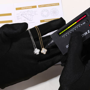 Collar con Colgante de Trébol de Cuatro Hojas con Incrustaciones de Diamantes Moissanite VVS, Chapado en Oro sobre Plata de Ley 925, para Hombre y Mujer - Product Image 3