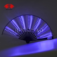 Tendance 2026 Grand éventail à claquer pliant en bambou avec lumières LED clignotantes pour festivals, danse et soirées