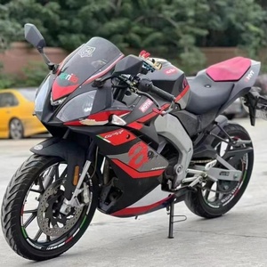 Moto Supersportiva <span class=keywords><strong>Aprilia</strong></span> GPR150-250R Usata, Monocilindrica, Raffreddata ad Acqua, ABS, 6 Marce, Trasmissione a Catena, Motore Brushless, Serbatoio da 15.4L - Product Image 2