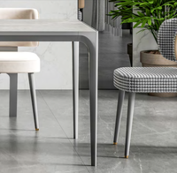 Table à manger carrée en marbre blanc, style minimaliste et luxueux - Durable, écologique, 4 places, meubles de salle à manger, pieds en métal pour la maison