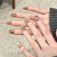 Faux ongles courts détachables, style thé au lait, œil de chat, entièrement recouverts de strass, scintillants, ton clair, dégradé, sélectionnés avec soin
