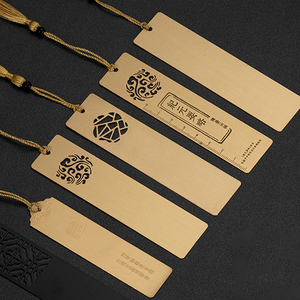 Segnalibri Promozionali in Metallo Rame, Vuoti, Placcati Oro, Incisi, Traforati, in Ottone, con Nappe, Personalizzabili con Logo - Product Image 3