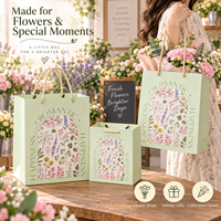 Sacs cadeaux en papier fleuri en gros, disponibles en tailles variées pour l'emballage de cadeaux de fleuristes et la vente en gros