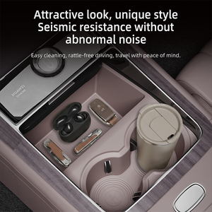 Organizador de silicona para la consola central del coche, bandeja de almacenamiento moderna para el salpicadero con portavasos para una fácil limpieza y reducción de ruido - Product Image 1