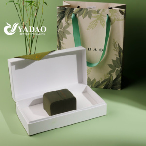 Boîte à bagues en flanelle carrée <span class=keywords><strong>vert</strong></span> clair simple avec logo personnalisé en gros YADAO, double porte avec boîte cadeau en papier pour bijoux - Product Image 1