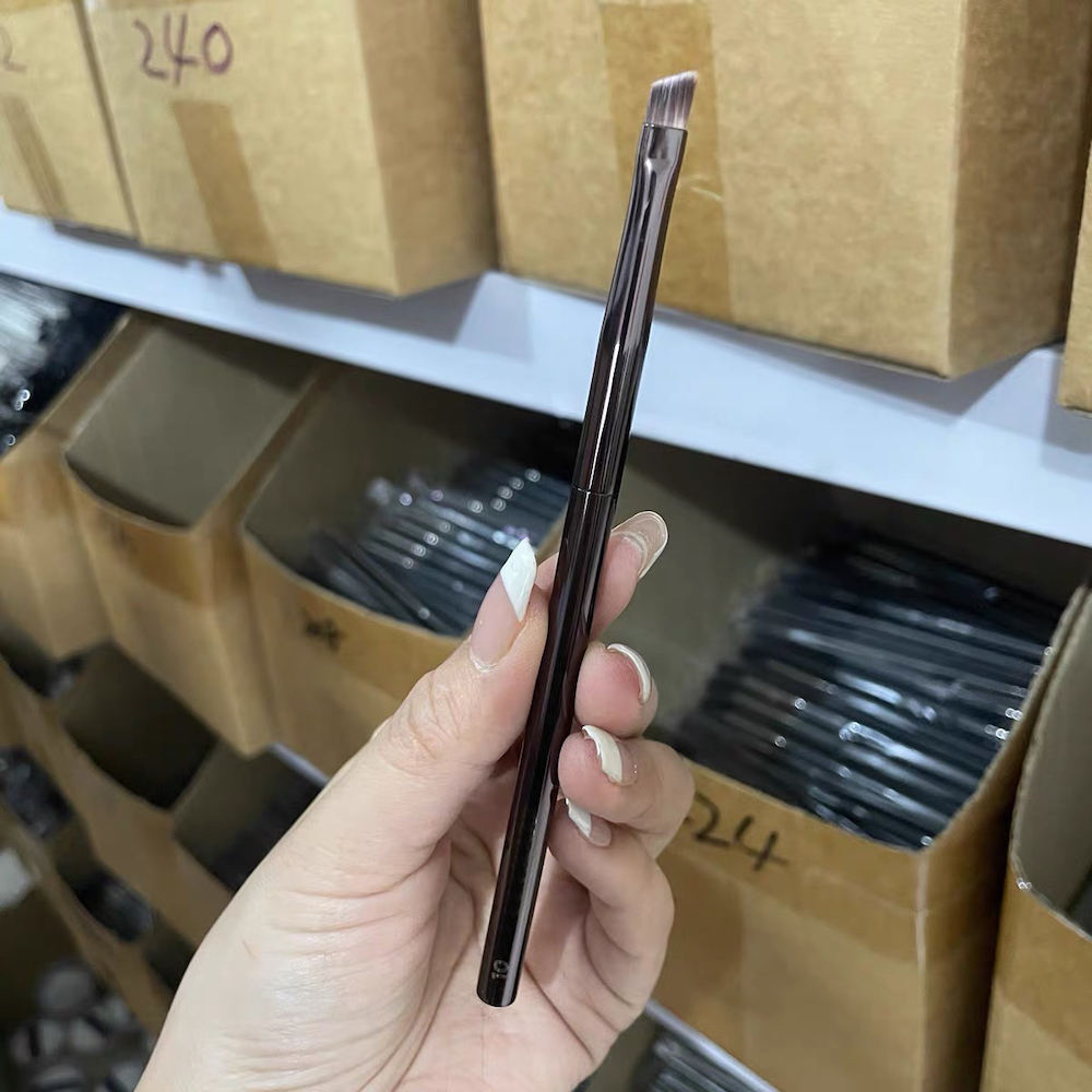 สีน้ำตาล