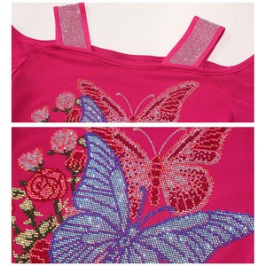 T-shirt da <span class=keywords><strong>donna</strong></span> trendy con farfalle e fiori, a maniche corte, con strass colorati termosaldati, top a spalle scoperte per feste - Product Image 4