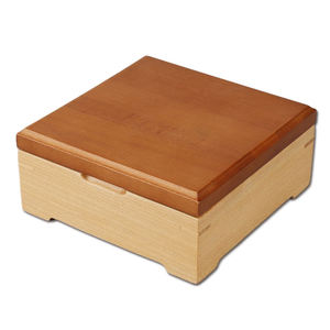 กล่องใส่แหวนไม้ทรงสี่เหลี่ยมผืนผ้า รุ่น DS DSJ-1022 คุณภาพสูง พร้อมฝาปิด สำหรับเก็บเครื่องประดับ  สามารถสั่งทำโลโก้ได้  ผิวสัมผัสด้าน - Product Image 2